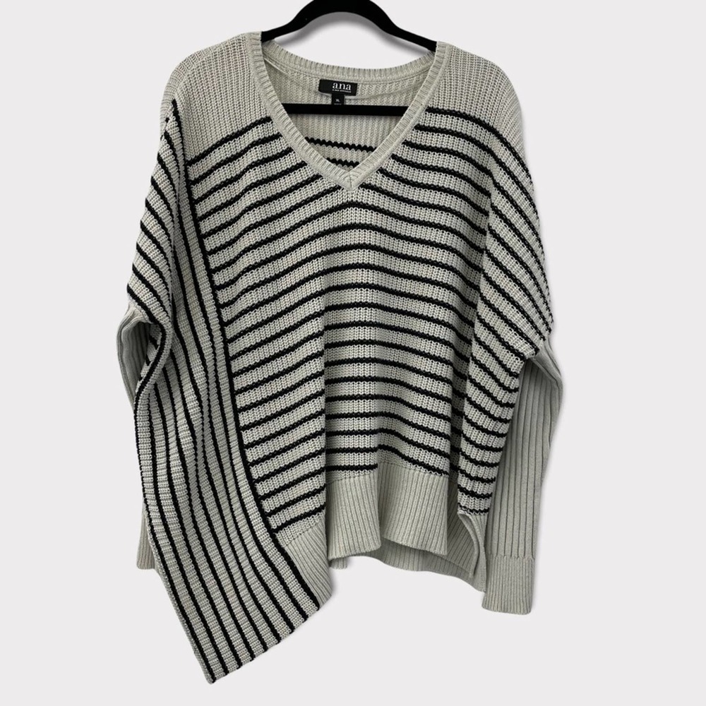 anna asymmetrical hem v neck striped sweater XL